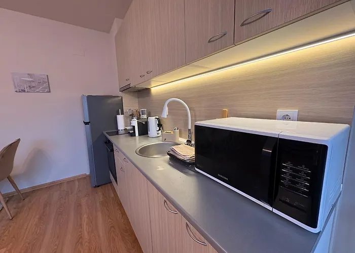 Apart-tundzha 6 アパート *